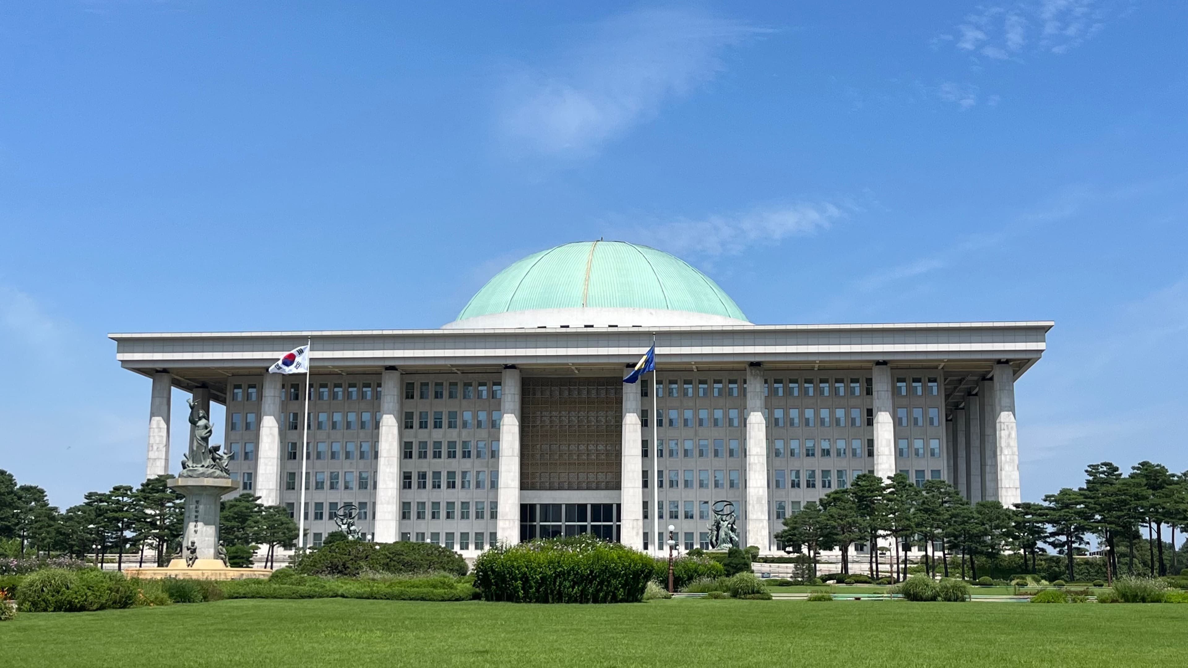 국민의힘 서범수·진종오 의원 '부산 돌려차기' 피해자 앞 희화화 발언 파문