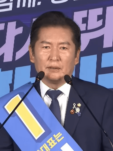 정청래 더불어민주당 대표 사퇴 논란과 연임 도전