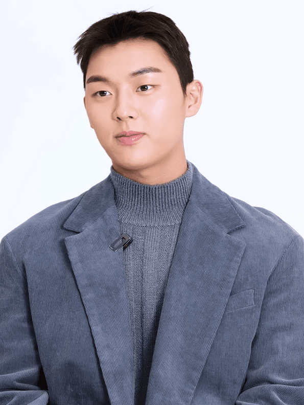 배우 최현욱 만취 라이브 방송·신체 노출 논란