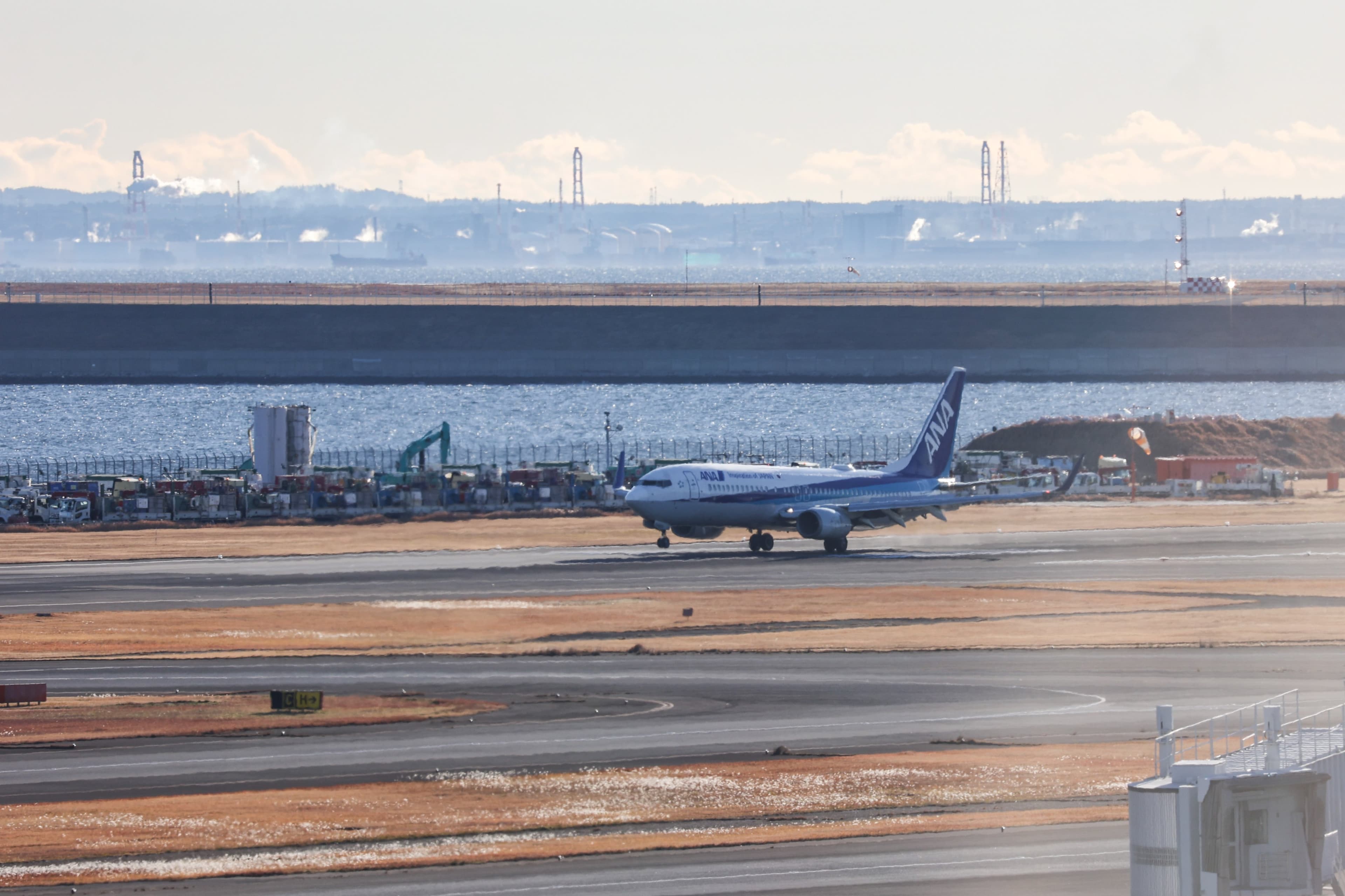 하네다 공항 JAL516편-해상보안청기 활주로 충돌 화재 사고