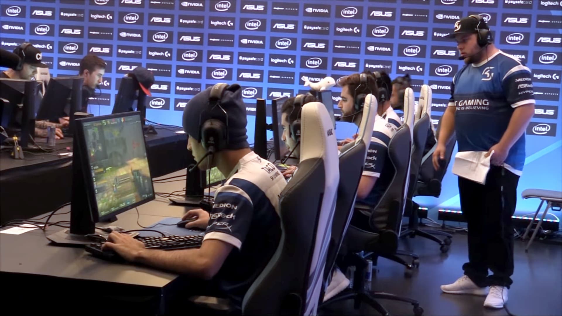 CS:GO 코치 '관전자 버그' 집단 부정행위 스캔들