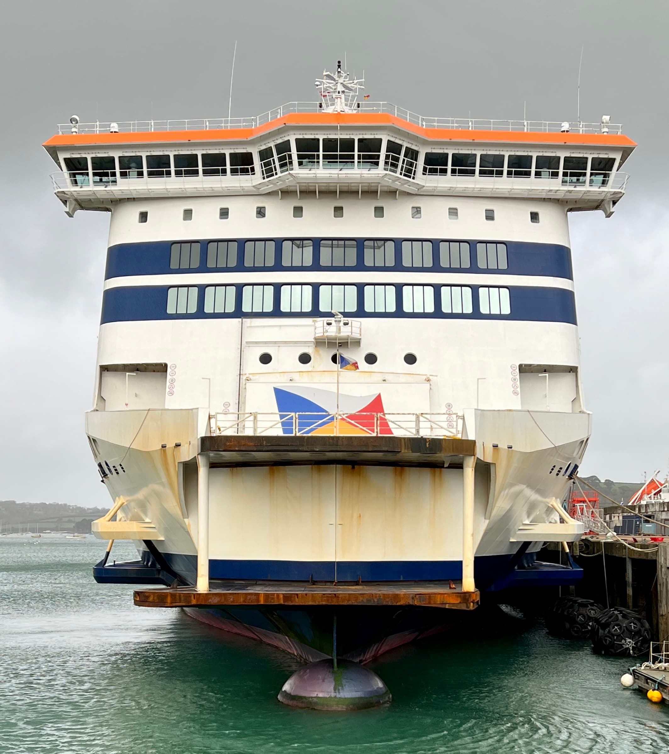 P&O 페리스 800명 무단 해고 스캔들